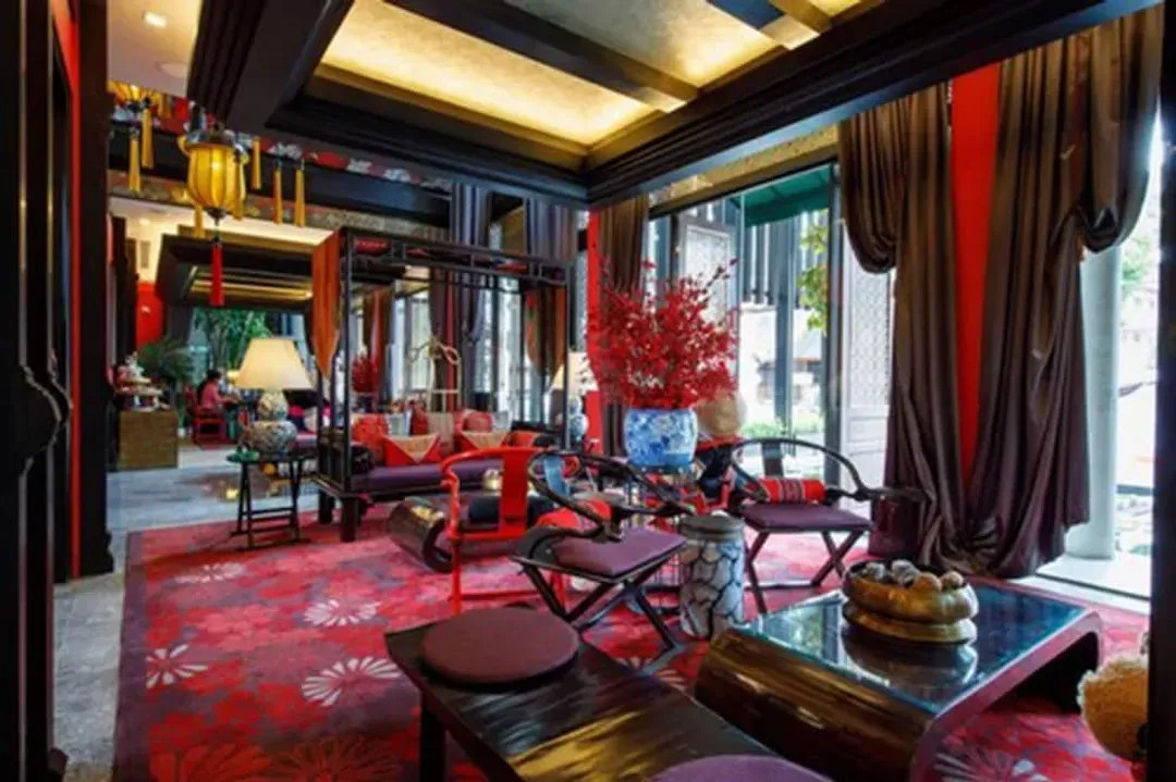 Lobby sitting area