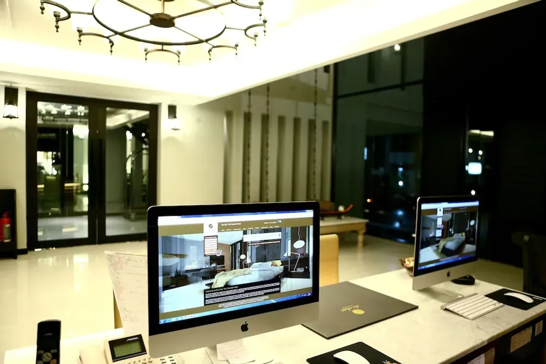Concierge desk