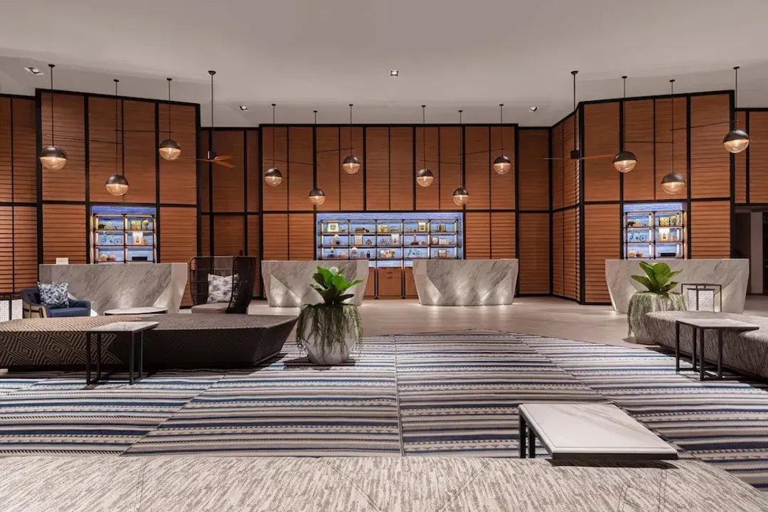 Lobby lounge