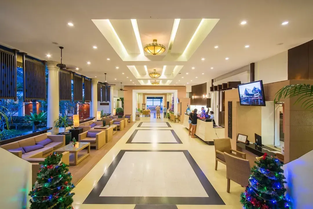 Lobby lounge