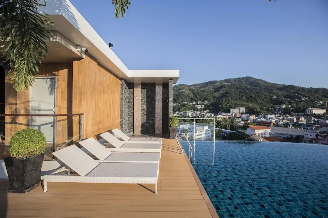 Rooftop pool