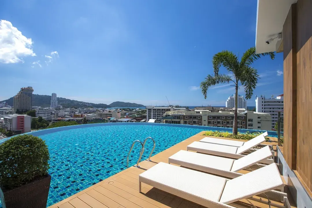 Rooftop pool