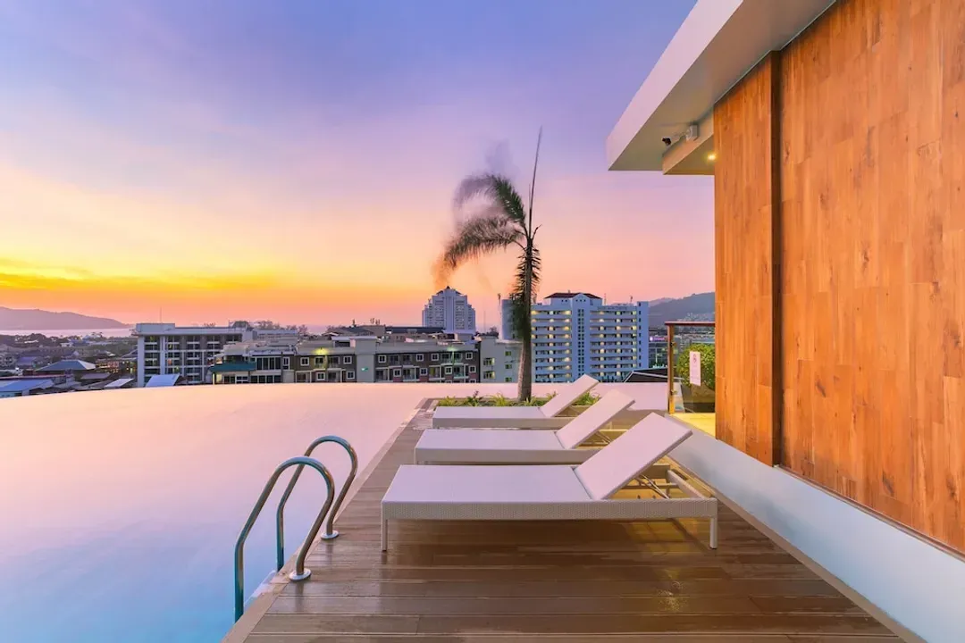 Rooftop pool