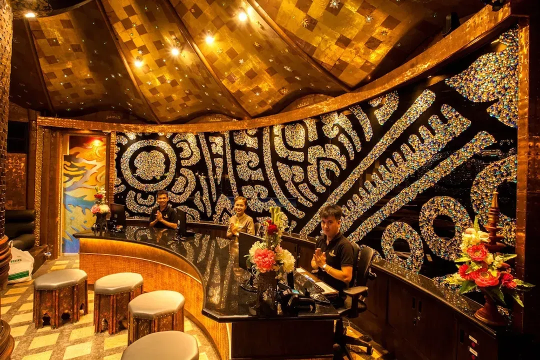 Concierge desk