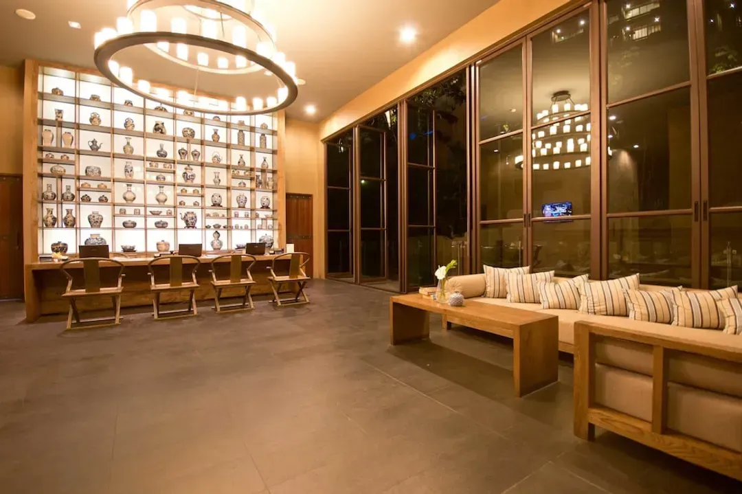 Lobby sitting area