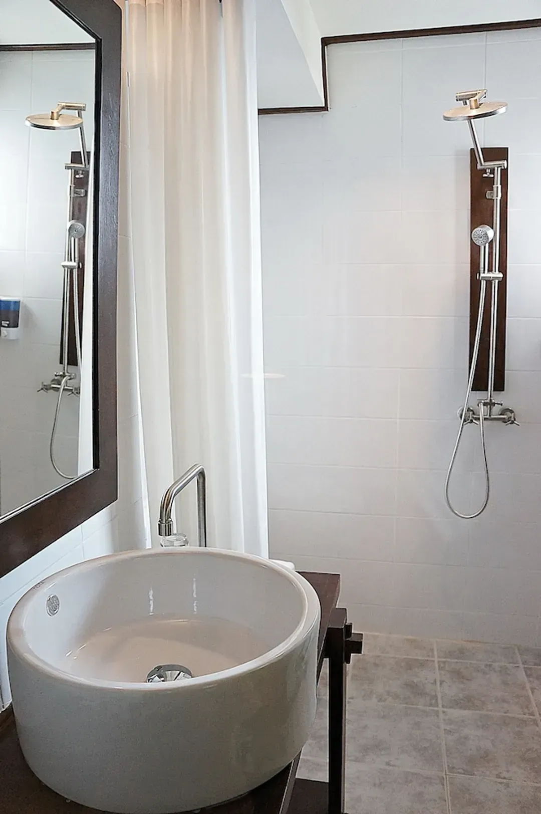 Bathroom shower