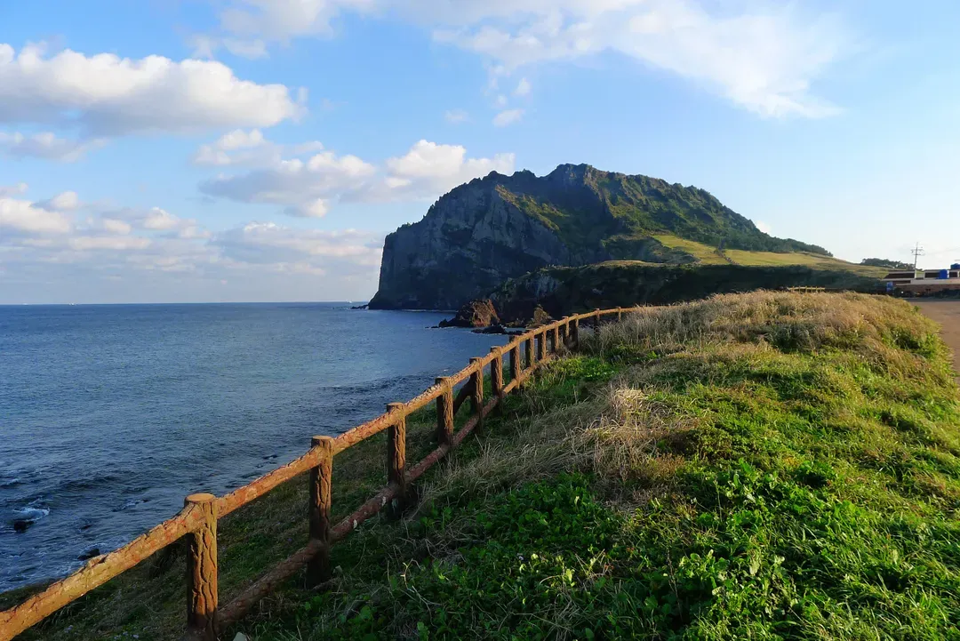 城山日出峰