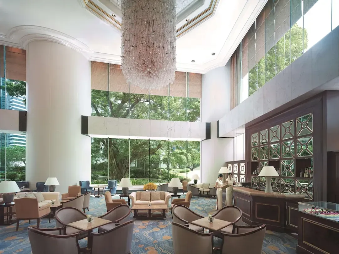 Lobby lounge