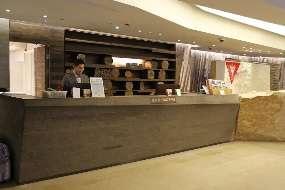Concierge desk
