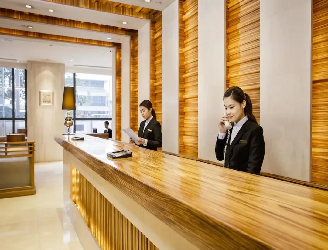 Check-in/check-out kiosk