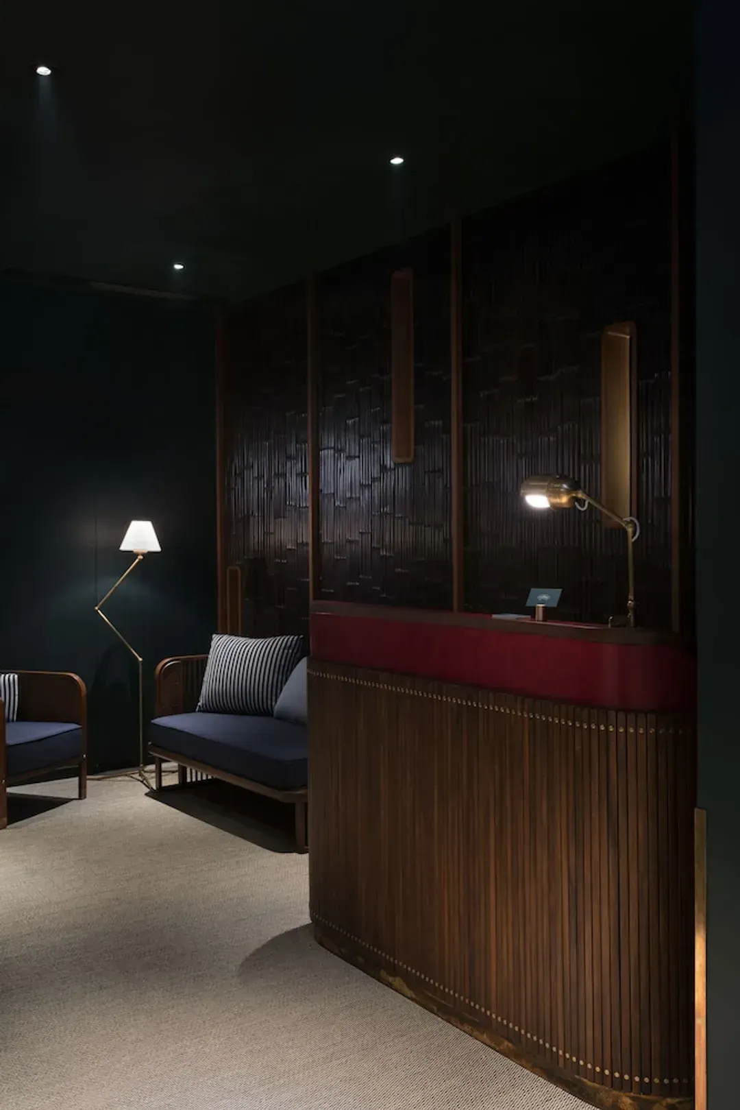 Concierge desk