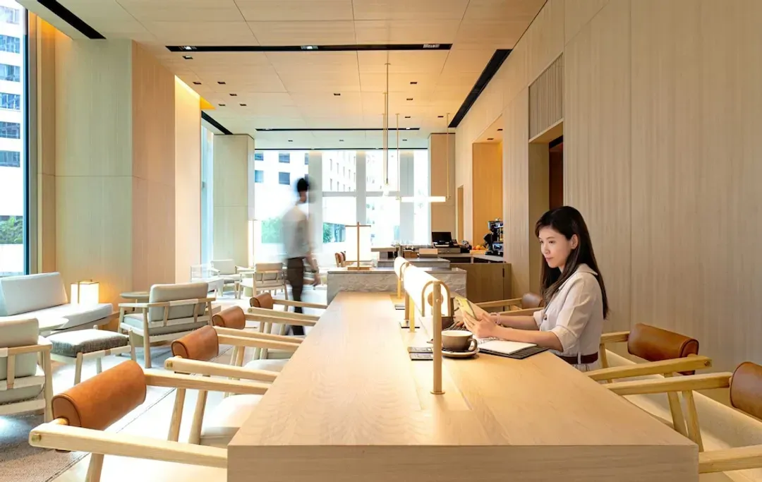 Lobby lounge