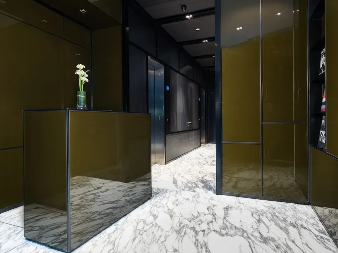 Concierge desk