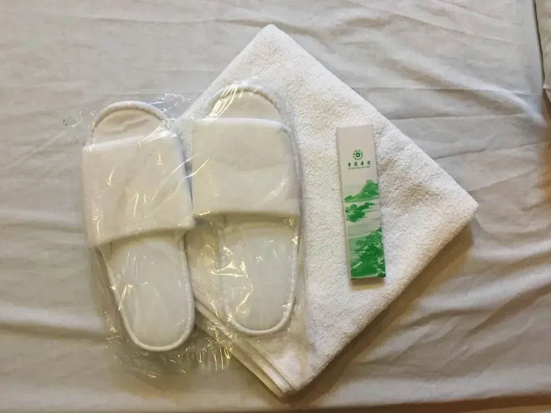 Room amenity