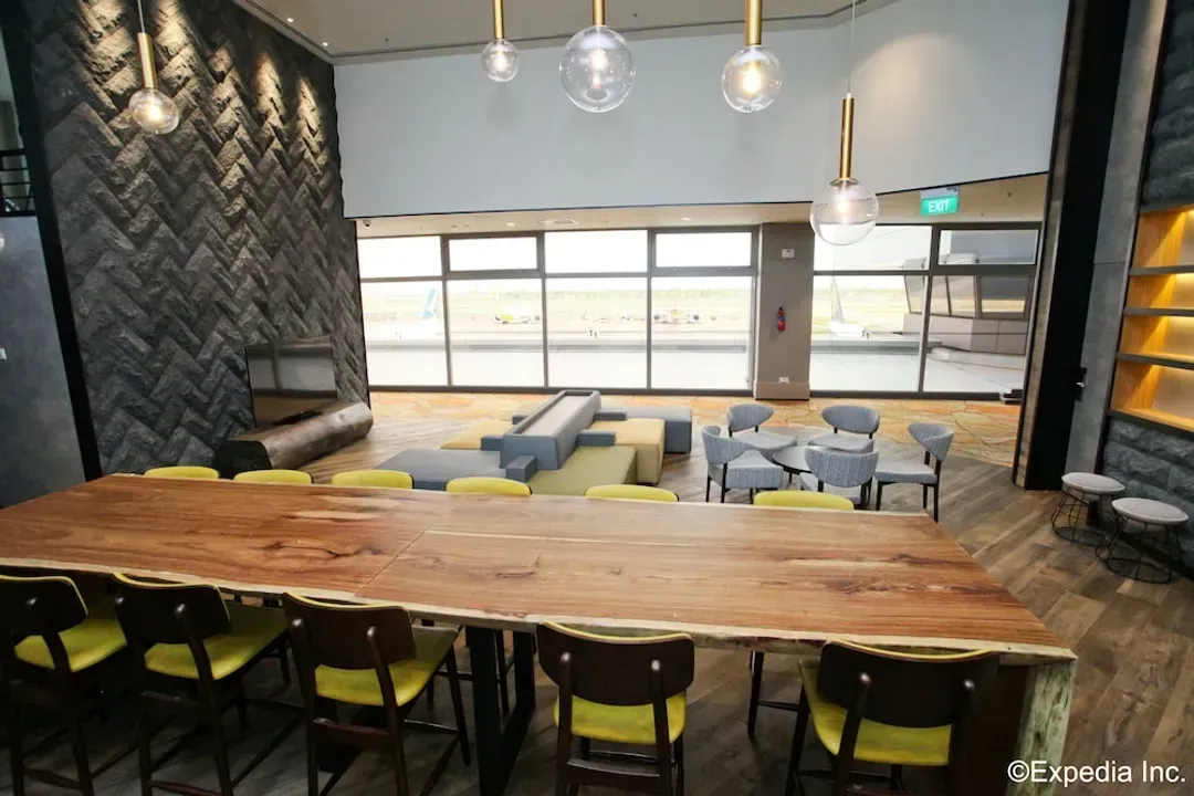 新加坡遨途酒店 (中转酒店 - 1号客运大楼)