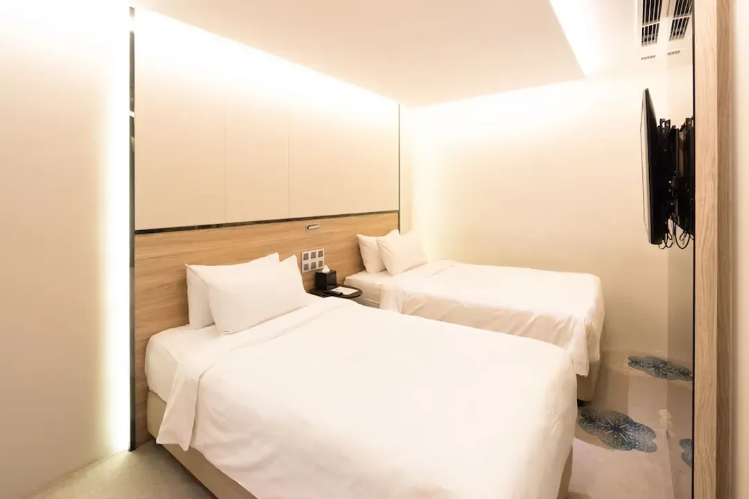 碼頭飯店 (SG Clean)