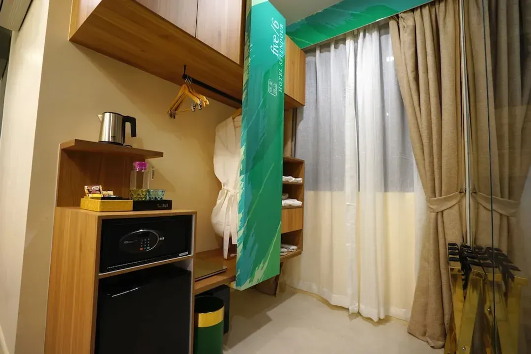 华丽五 6 饭店 (SG Clean)