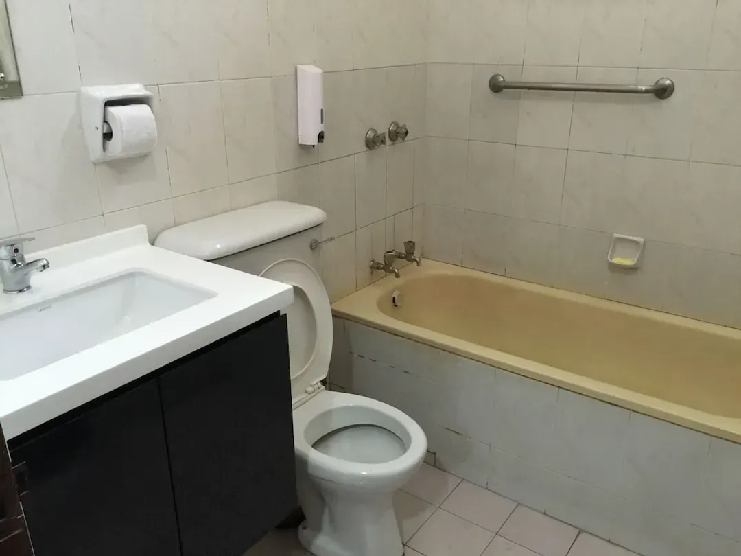賴明飯店 (SG Clean)