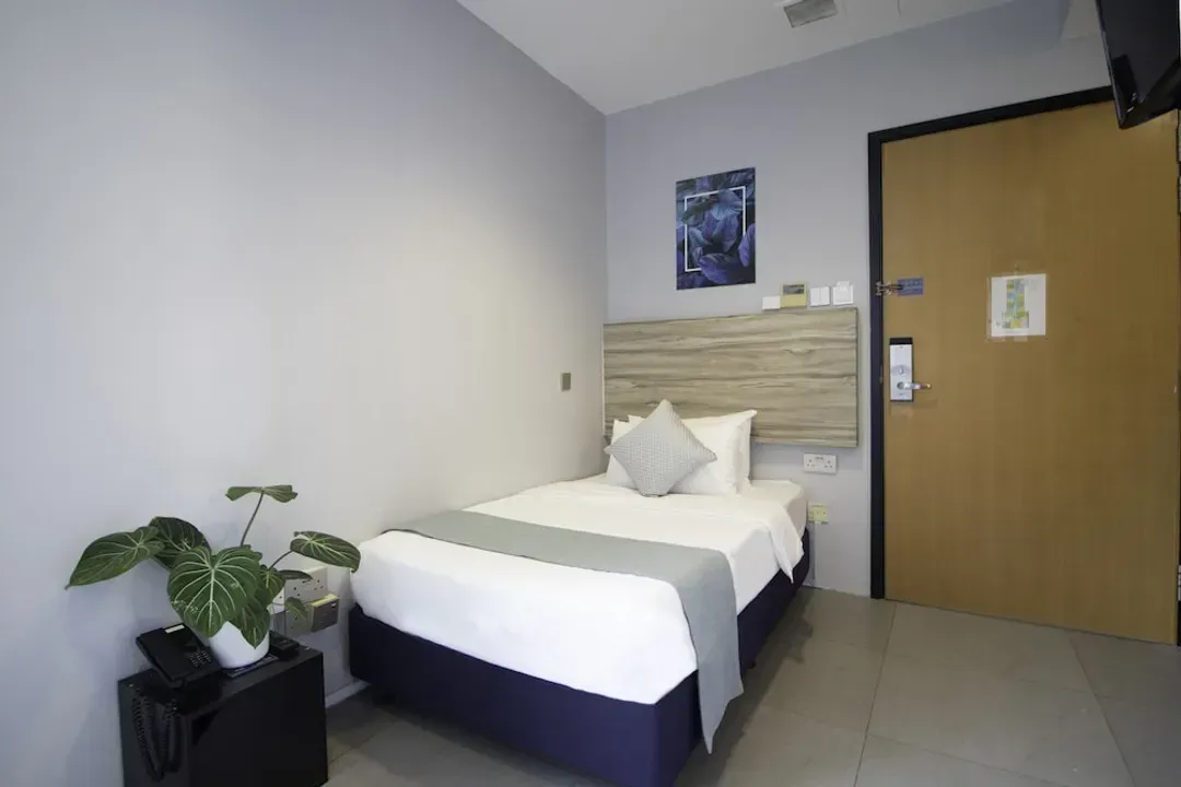 Victoria Hotel, a NuVe Group Collection