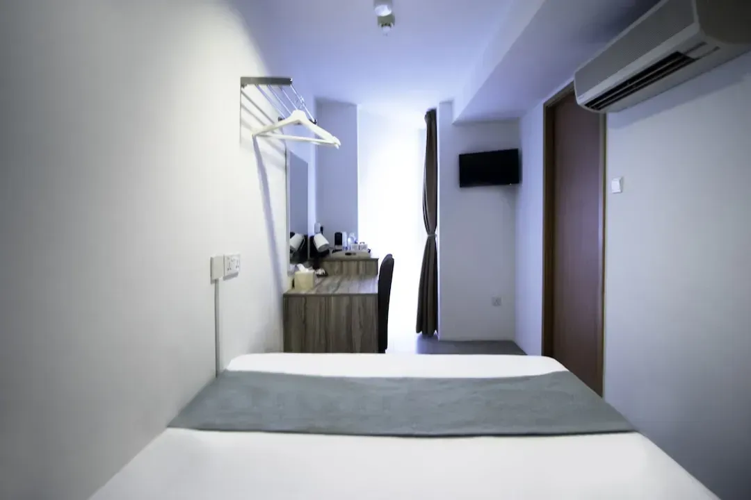 Victoria Hotel, a NuVe Group Collection