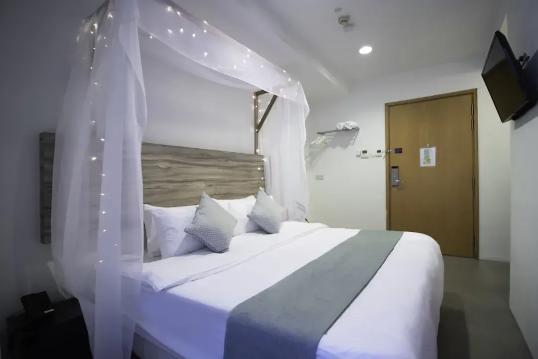Victoria Hotel, a NuVe Group Collection
