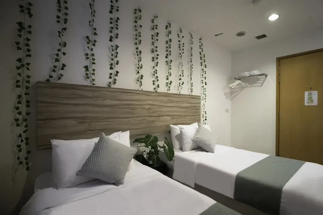 Victoria Hotel, a NuVe Group Collection