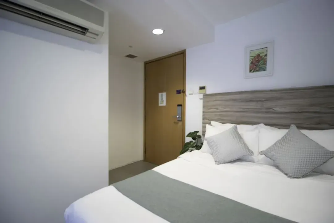 Victoria Hotel, a NuVe Group Collection