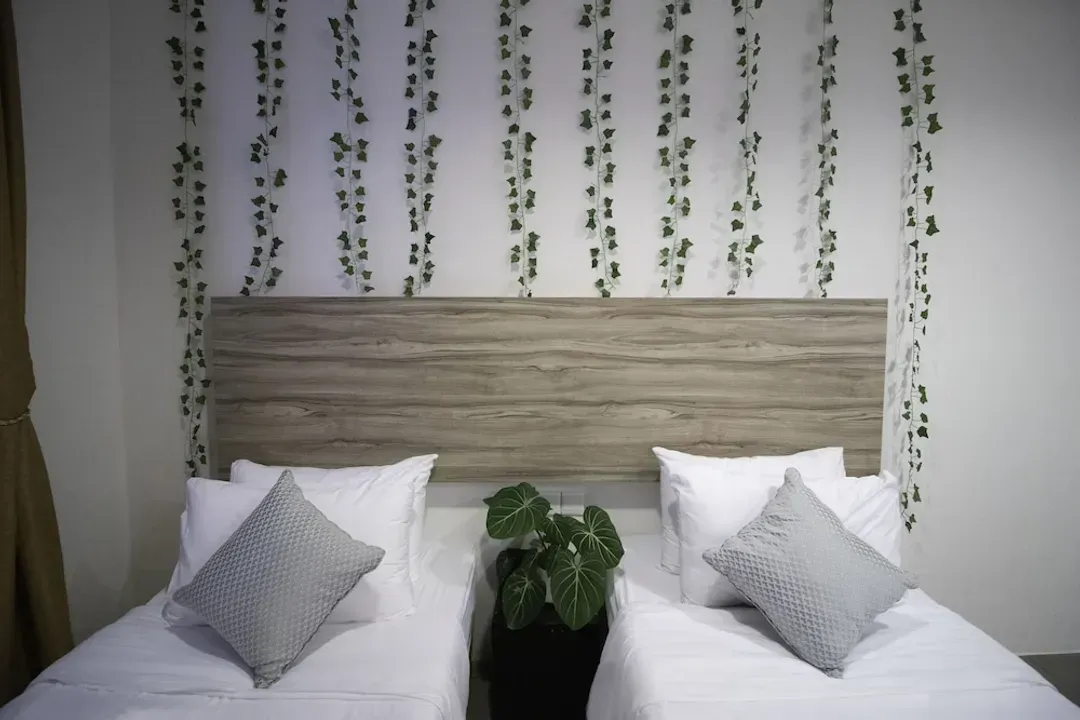 Victoria Hotel, a NuVe Group Collection