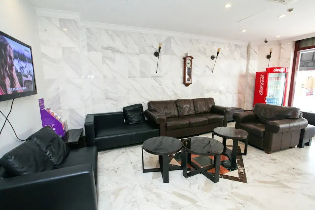 阿利瓦尔公园饭店 (SG Clean)