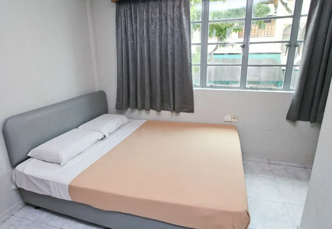 阿利瓦尔公园饭店 (SG Clean)