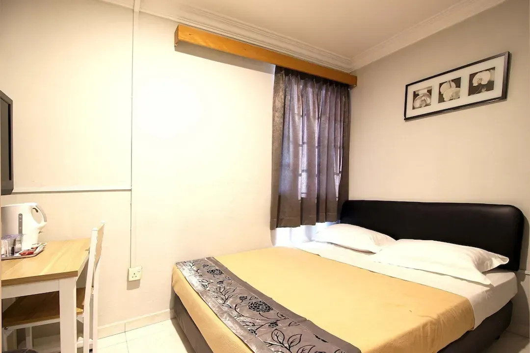 阿利瓦尔公园饭店 (SG Clean)