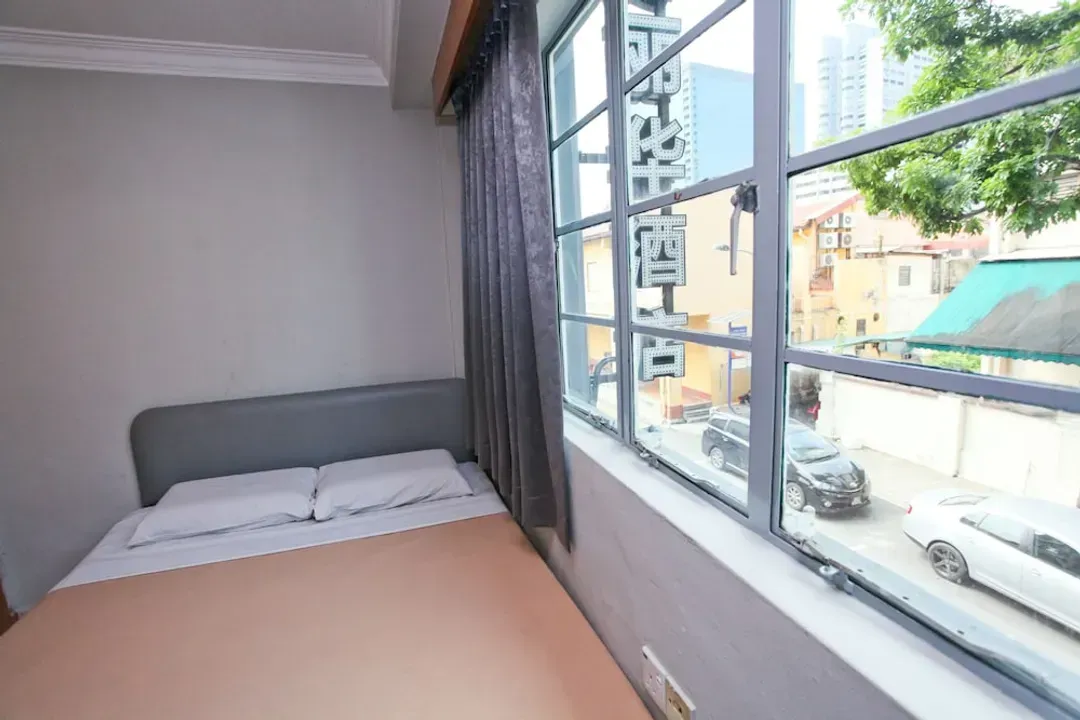 阿利瓦尔公园饭店 (SG Clean)