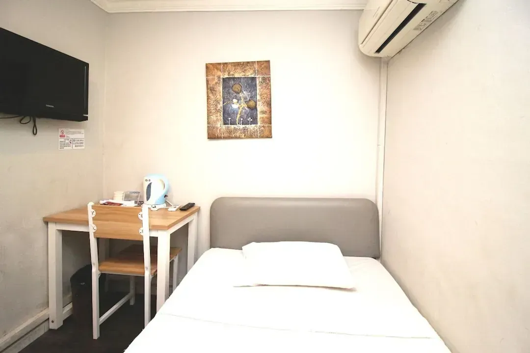 阿利瓦尔公园饭店 (SG Clean)