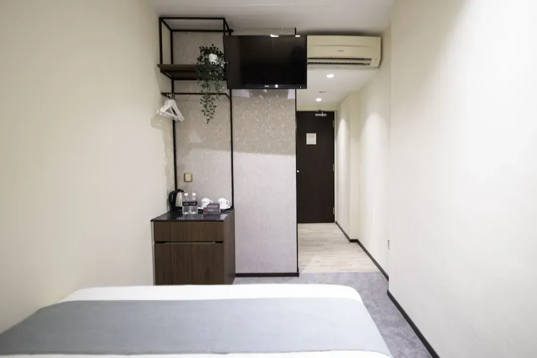 汉密顿路 - 劳明达街海港城饭店 (SG Clean)