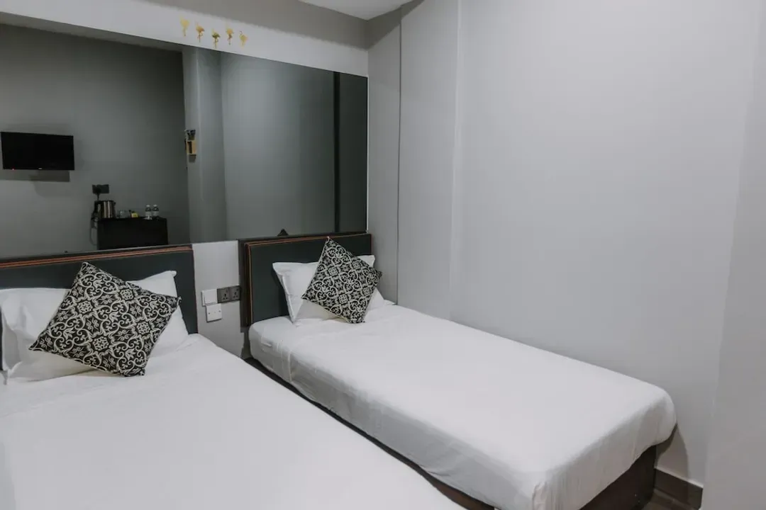 胡桃樹飯店 (SG Clean)
