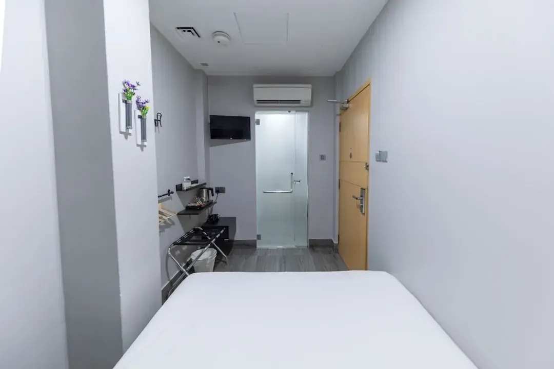 胡桃樹飯店 (SG Clean)