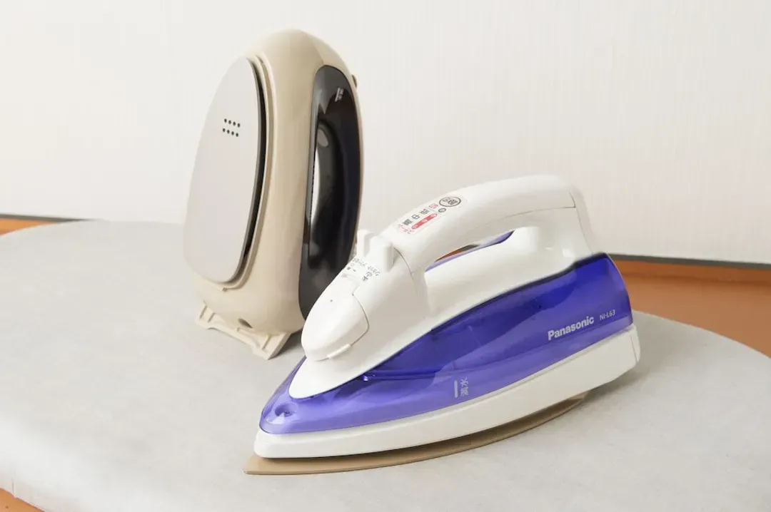 Iron/ironing board