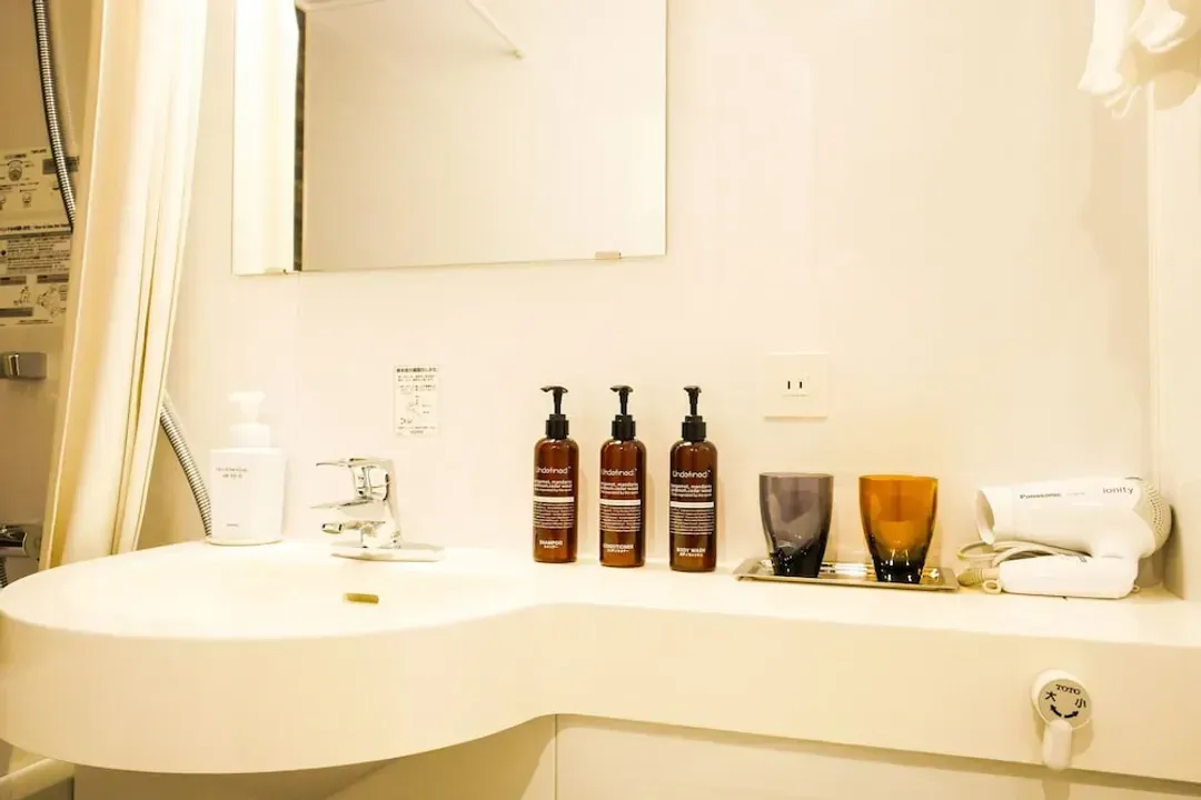 Bathroom amenities