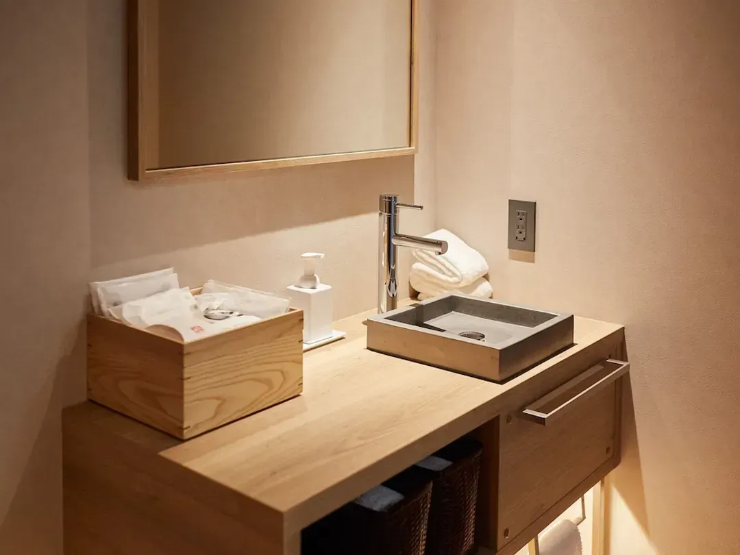 Room amenity