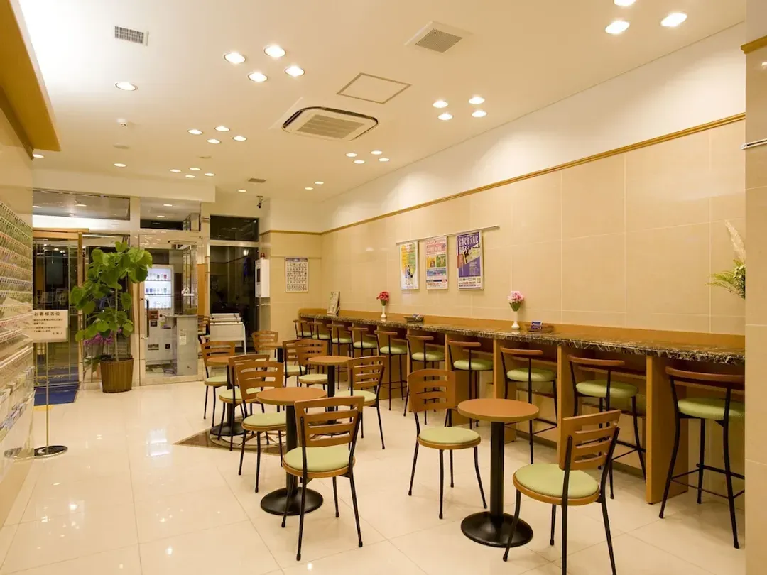Lobby lounge
