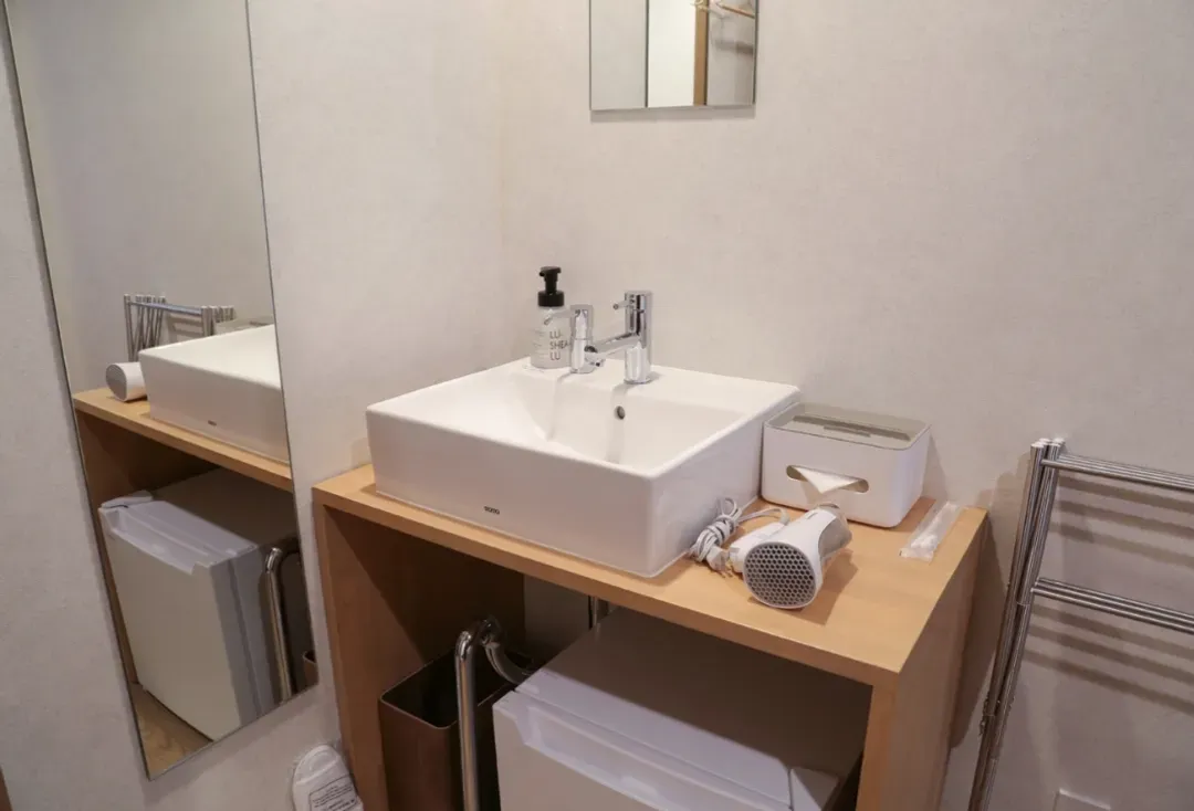 OHWA hostel minowa station-4