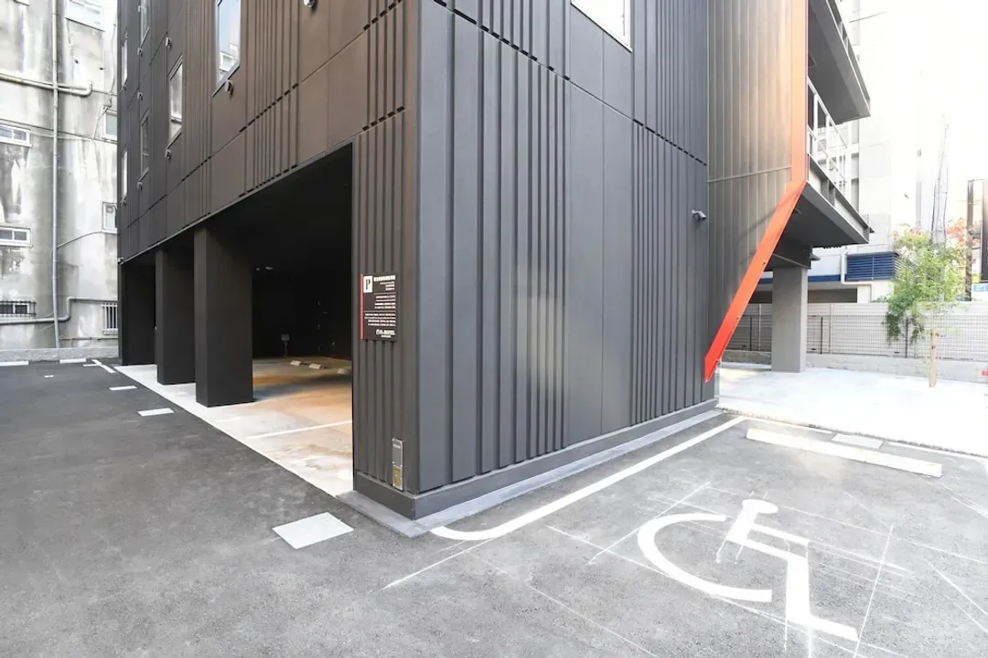 Wheelchair accessible van parking