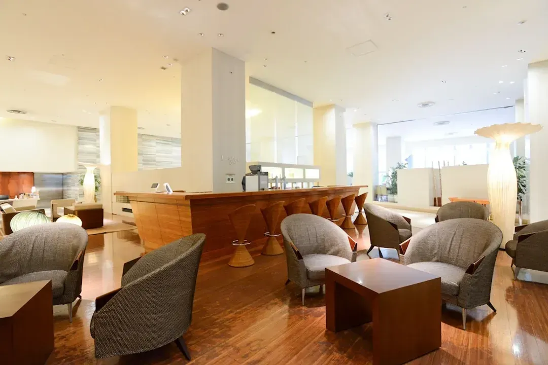 Lobby lounge