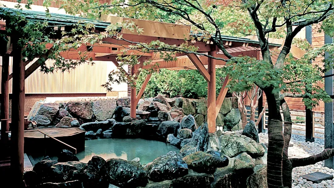 定山溪溫泉 花紅葉｜免費車站接駁/定山源泉公園步行1分-5