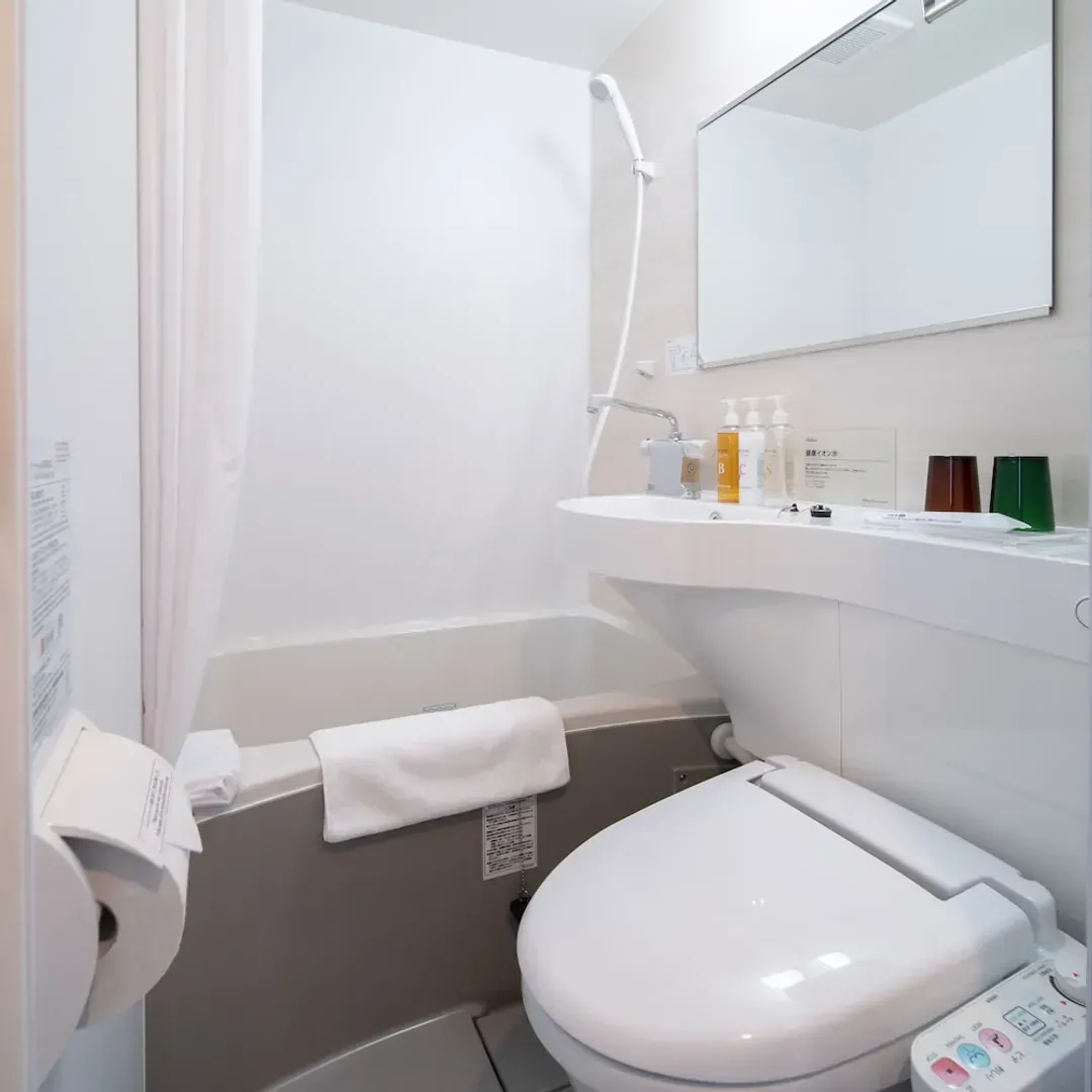 Bathroom sink