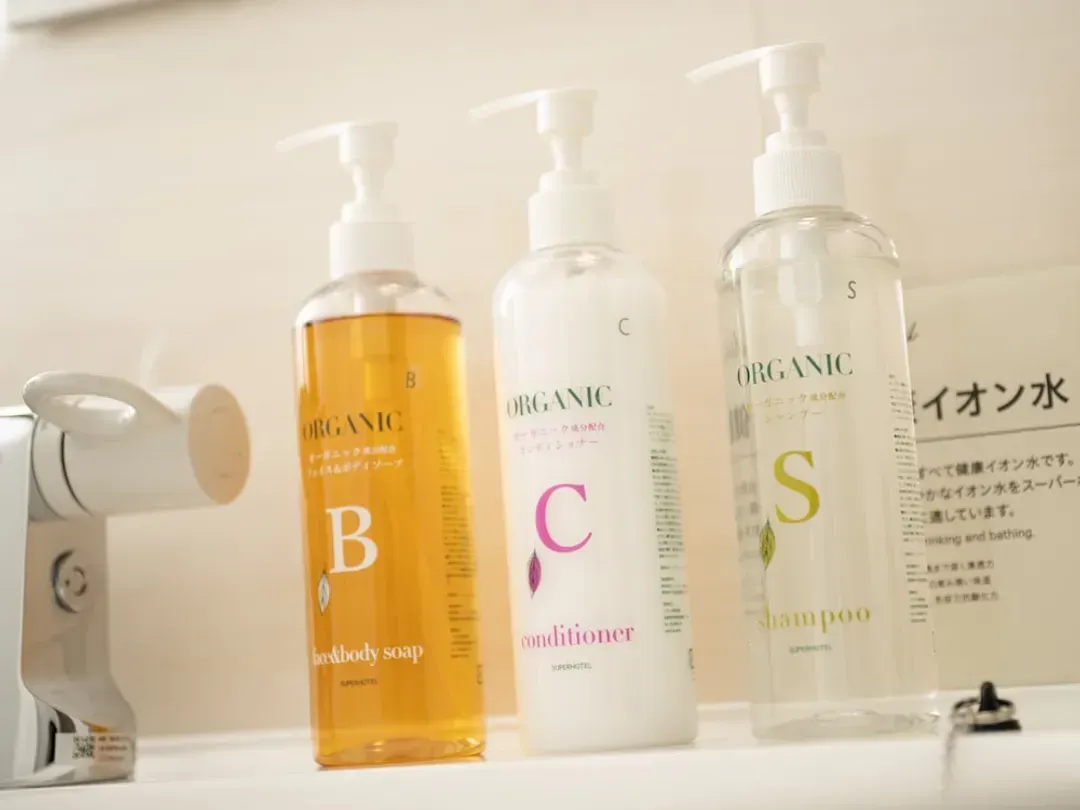Bathroom amenities