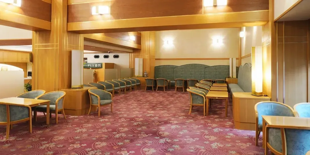 Lobby lounge