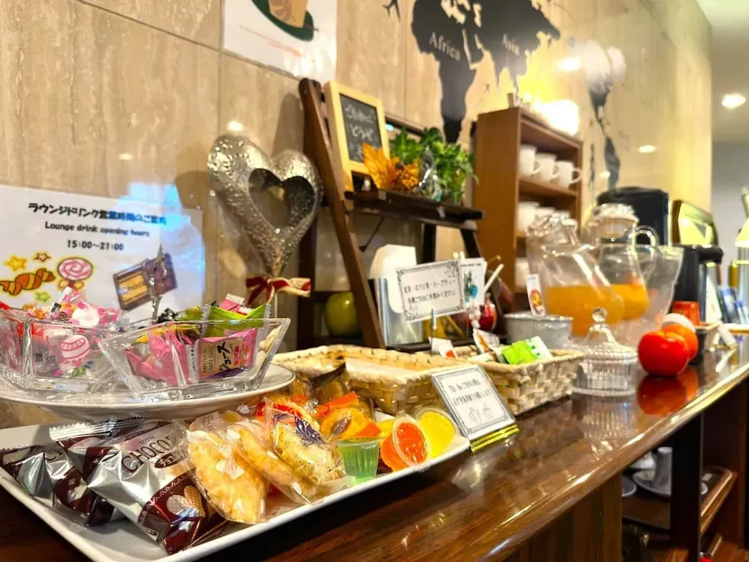 Lobby lounge