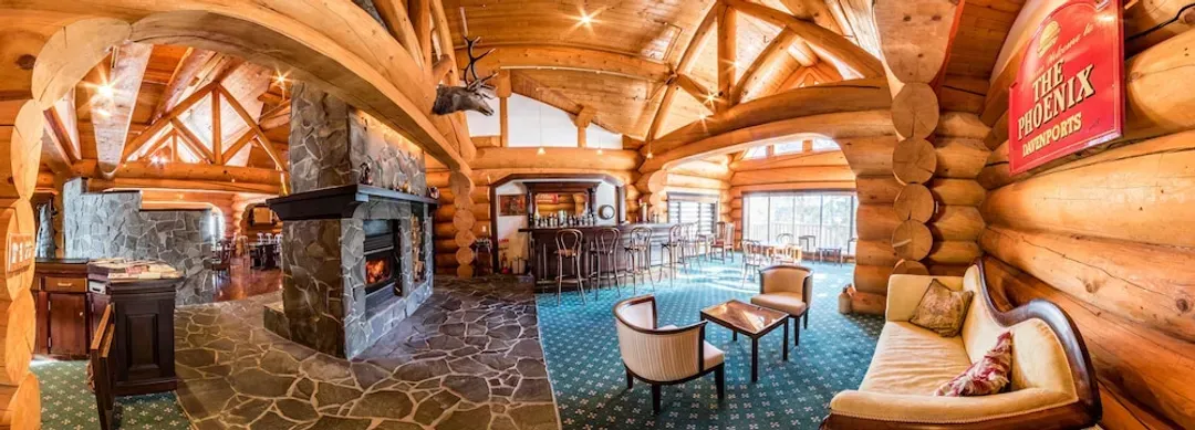 Lobby lounge