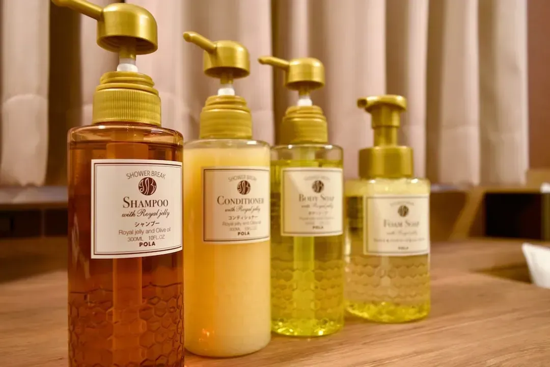 Bathroom amenities